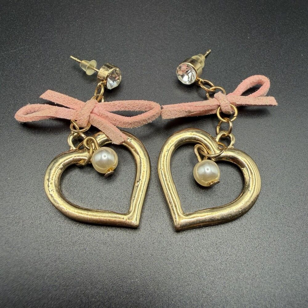 Vintage Gold Tone Heart Dangle Earrings With Pink Suede Bows And Faux Pearls New